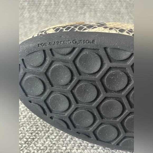 Reebok Melody Ehsani x Question “Love” Mid Top Sneakers- NWOT- Women’s 8.5 USA - Picture 8 of 16